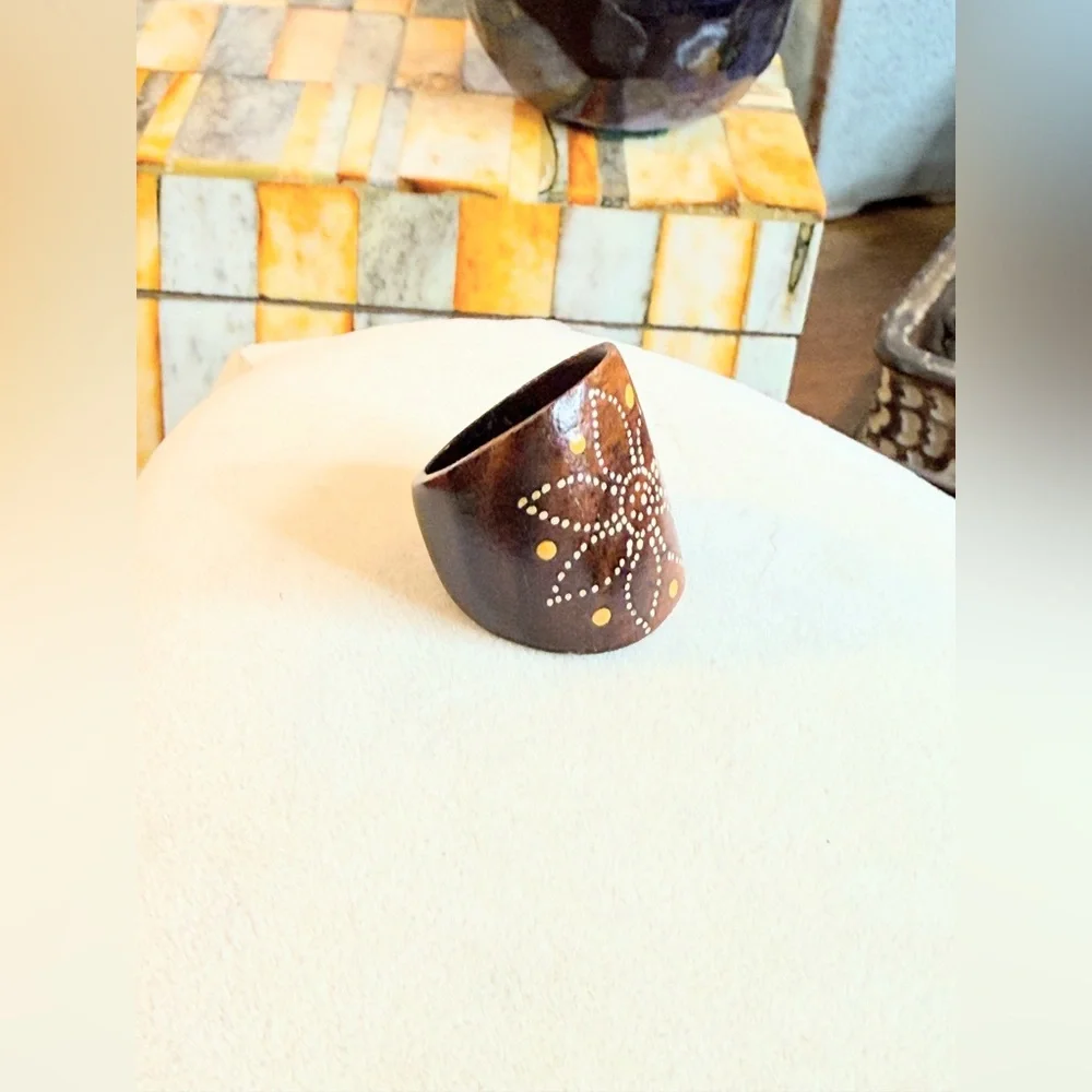 Vintage Hand Painted Wood Ring Size 8 Wide Band Boho Folk Art Floral Statement - Picture 3 of 7
